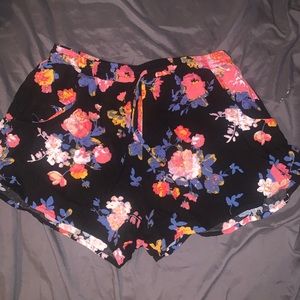 Floral flowy shorts